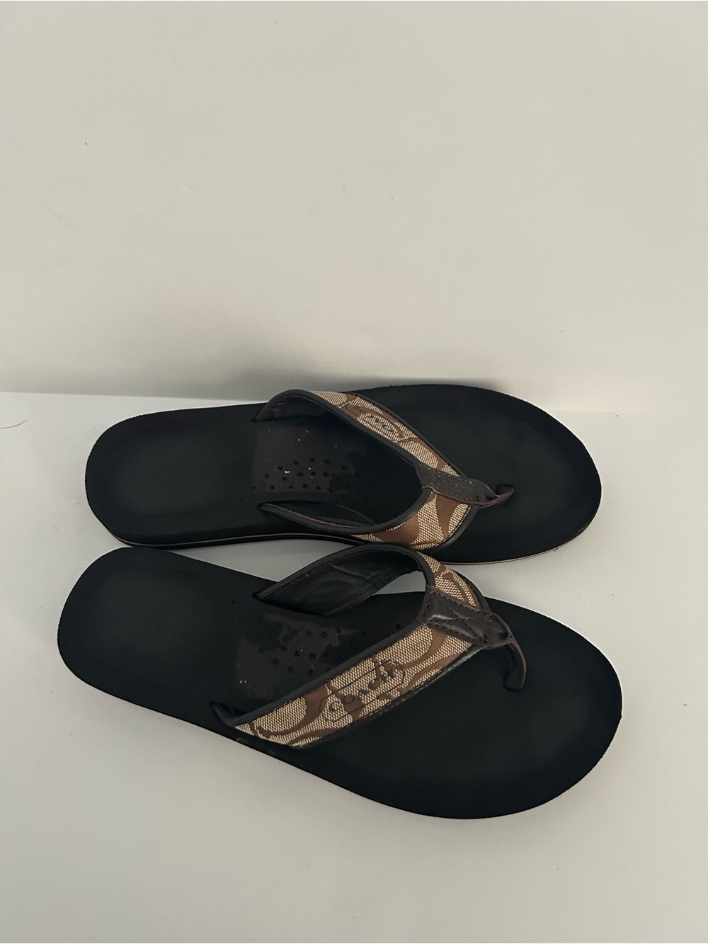 Coach Jolie Flip Flop Sandals | Size 7 - Picture 2 of 5